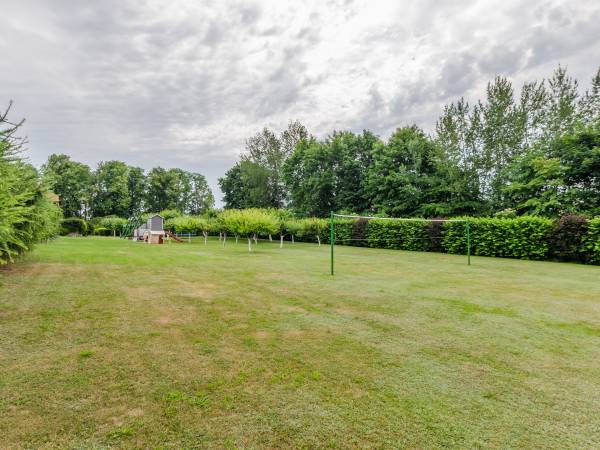 Kamienny Dworek Pokoje Gościnne i Pracownicze