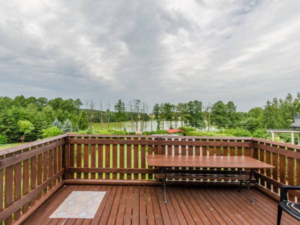 Kamienny Dworek Pokoje Gościnne i Pracownicze