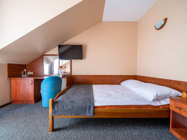 pokój 3 os. poddasze