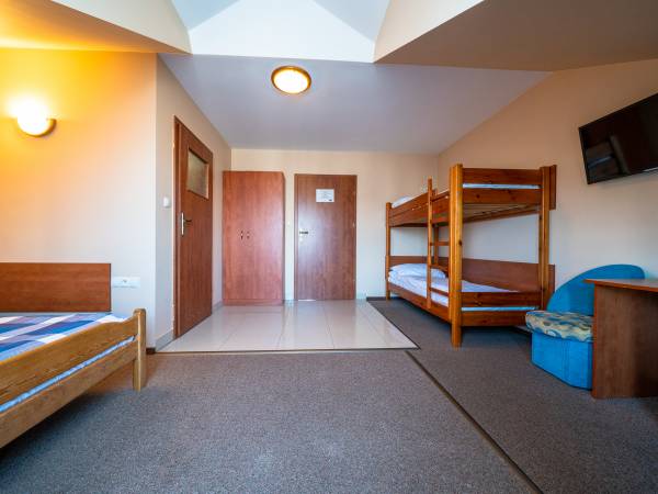 pokój 4 os. poddasze