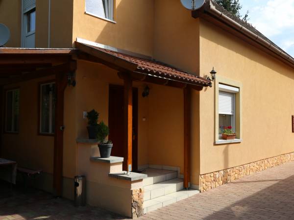 Dom Csillag Best Holiday