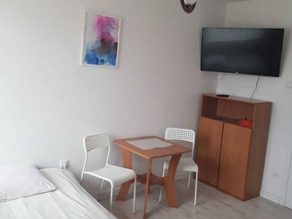 pokój nr 3, trzyosobowy z łazienką i balkonem