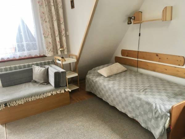 pokój nr 4 (trzyosobowy)