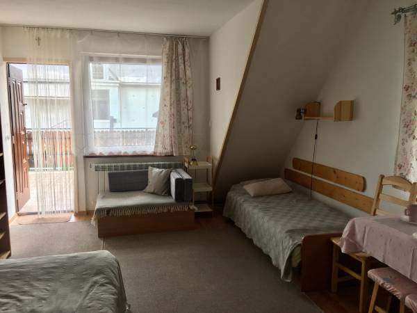 pokój nr 4 (trzyosobowy)