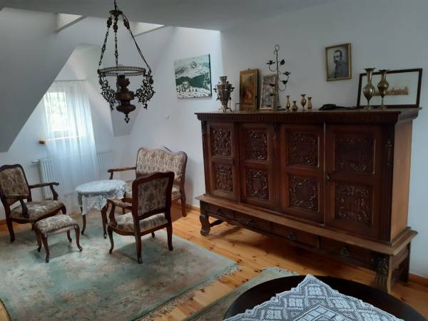 salonik na półpiętrze