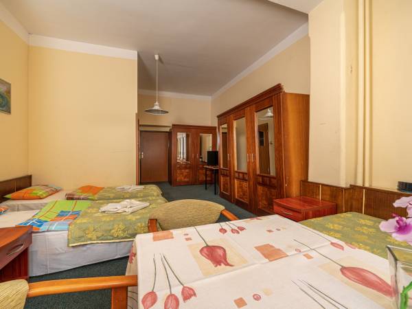 pokój nr 12 - 4 os parter