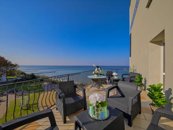 Hotel Wodnik - Twój Hotel z widokiem na morze