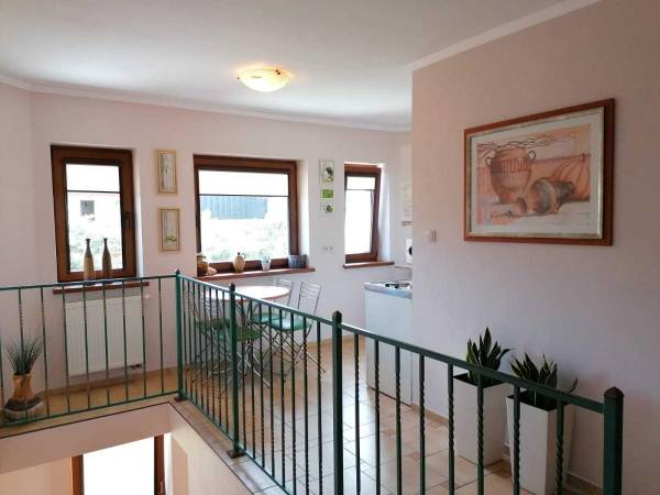 klatka i hol II piętro