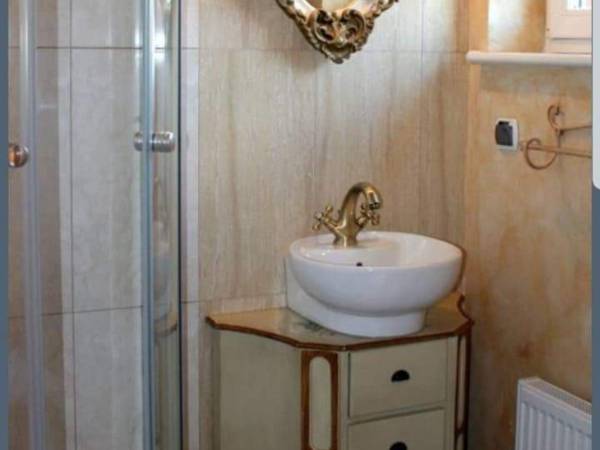 Domki i pokoje Nadia