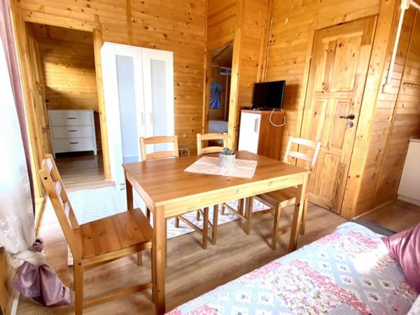 Domki i pokoje Nadia