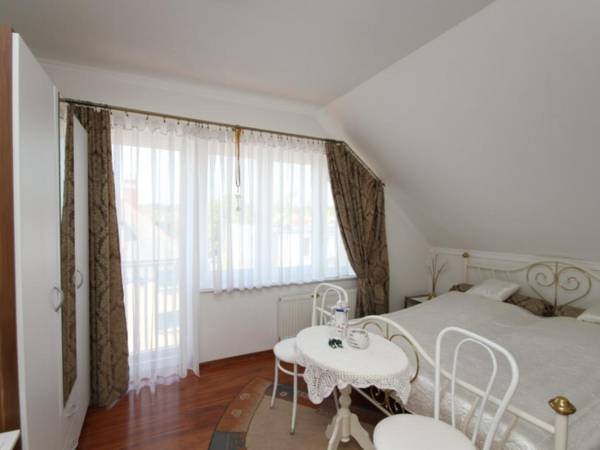 PENSJONAT BIAŁY DOMEK - ŁEBA - 200m od plaży