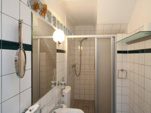 PENSJONAT BIAŁY DOMEK - ŁEBA - 200m od plaży