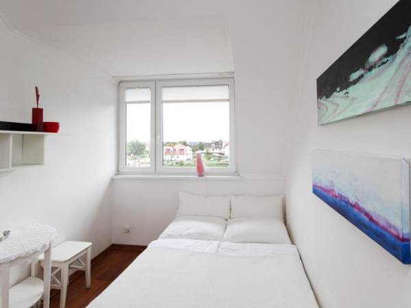 PENSJONAT BIAŁY DOMEK - ŁEBA - 200m od plaży