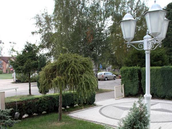 PENSJONAT BIAŁY DOMEK - ŁEBA - 200m od plaży