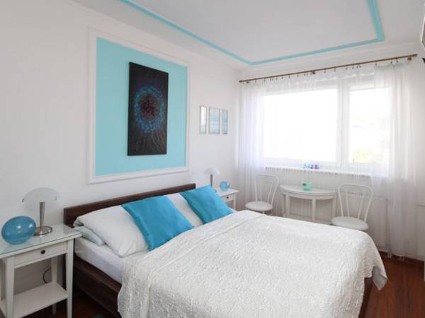 PENSJONAT BIAŁY DOMEK - ŁEBA - 200m od plaży