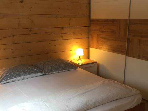 Dom z bala sypialnia 1