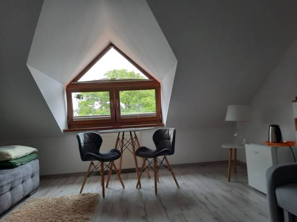 Pokój 1- osobowy z łazienką (7)