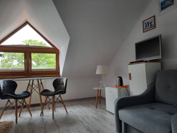 Pokój 1- osobowy z łazienką (7)