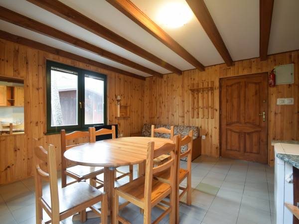 Domek rodzinny 6-osobowy z poddaszem