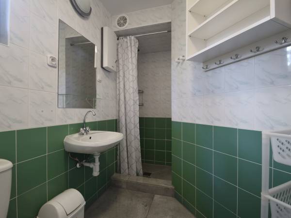 Domek rodzinny 6-osobowy z poddaszem