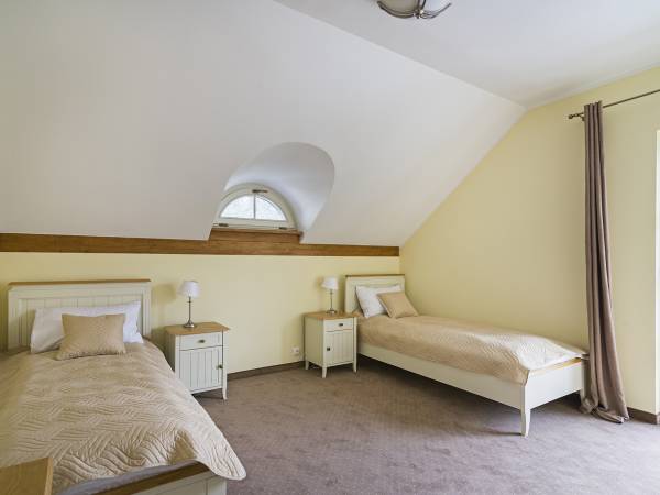 Pokój dwuosobowy z balkonem