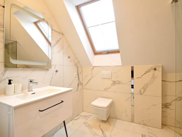 łazienka apartament czteroosobowy