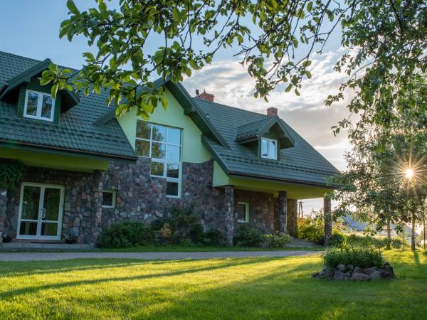 Zielona Ostoja od frontu.