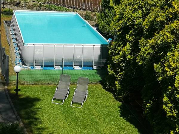 Basen z podgrzewaną wodą. 