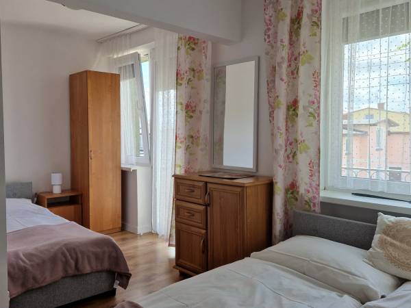 pokój nr 8- trzyosobowy z balkonem