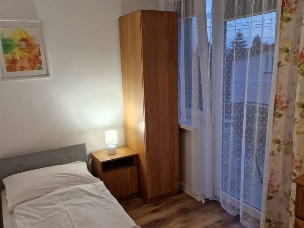 pokoj nr 8- trzyosobowy z balkonem