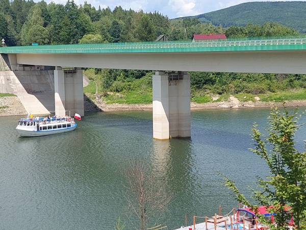 Rejs statkiem po Jeziorze Mucharskim