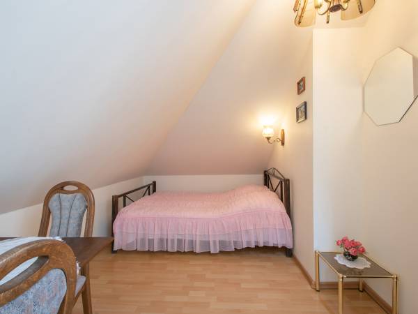 pokój 3-osobowy (nr 8)