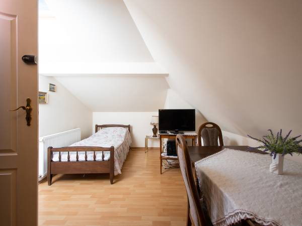 pokój 3-osobowy (nr 8)