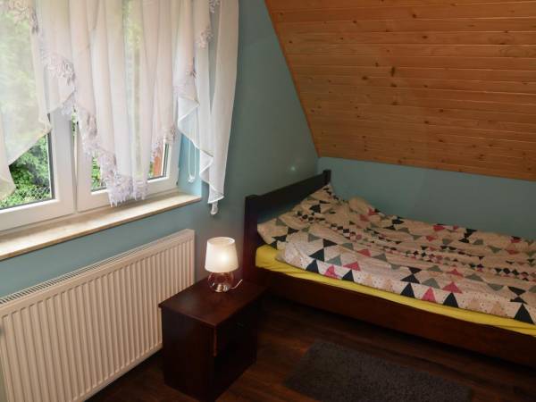 domek żółty - sypialnia II