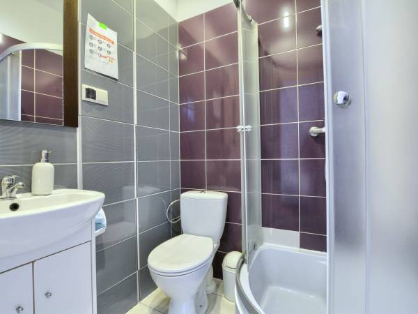 ŁAZIENKA POKÓJ NR 11