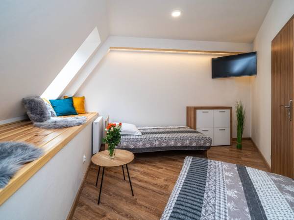 Apartament Kolorowe Poduszki