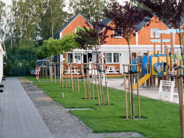 Domki piętrowe z jednym tarasem