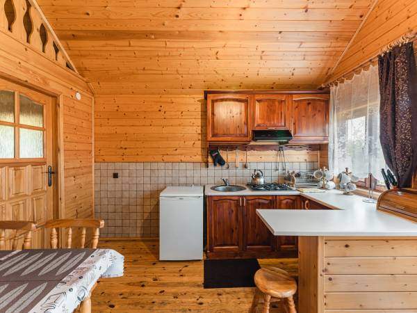 Rączy Jeleń. Widok na aneks kuchenny.