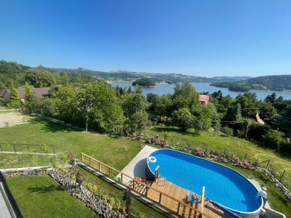 Basen widok z balkonu