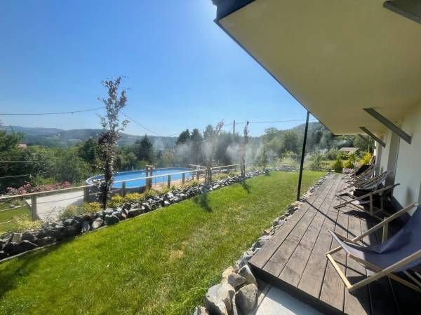 Basen taras wypoczynkowy