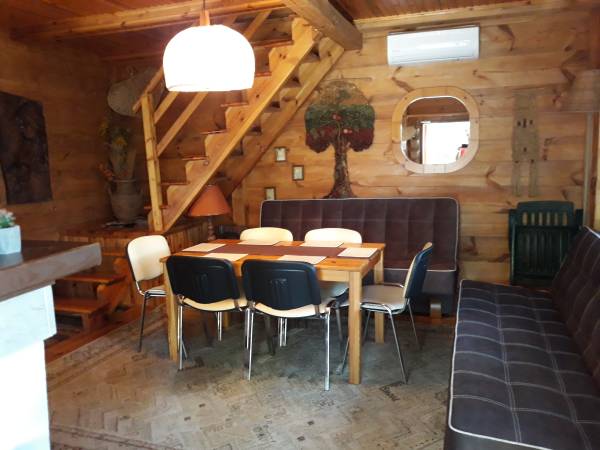 Noclegi Chata u Sylwii w centrum Okuninki