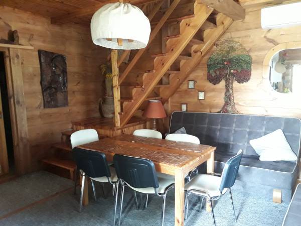 Noclegi Chata u Sylwii w centrum Okuninki