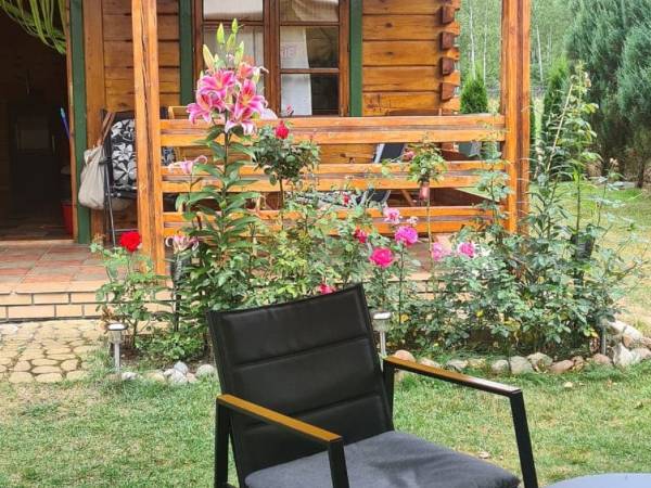 DOMEK RODZINNY NAD JEZIOREM BIAŁYM