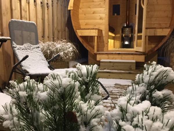 Domki Laura sauna i gorąca balia - OBIEKT CAŁOROCZNY