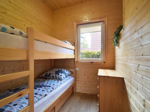 druga sypialnia z łóżkiem piętrowym