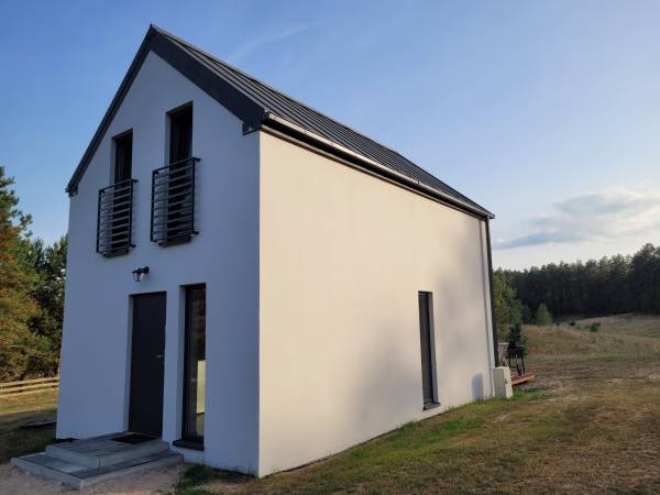 Budynek od strony wejścia głównego