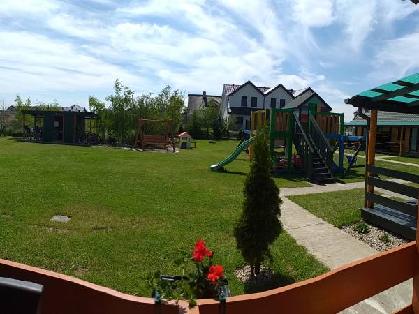 Widok z tarasiku na ogród