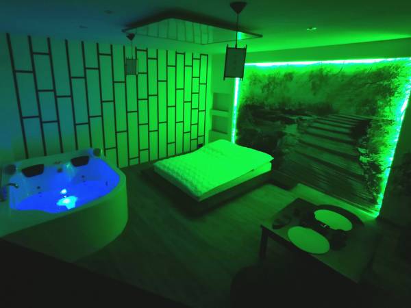 JapanApartment z Jacuzzi
