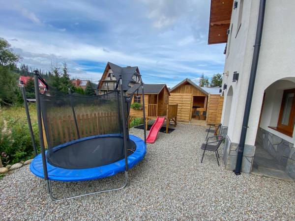 plac zabaw z tyłu Strefa Relaksu