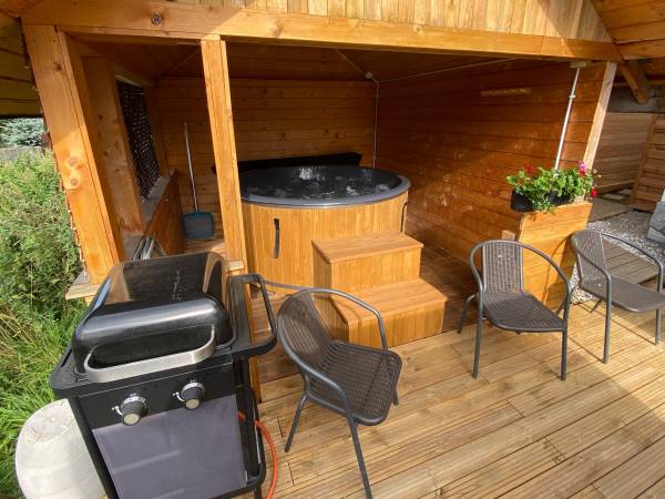 szałas z gorącą beczką/jakuz